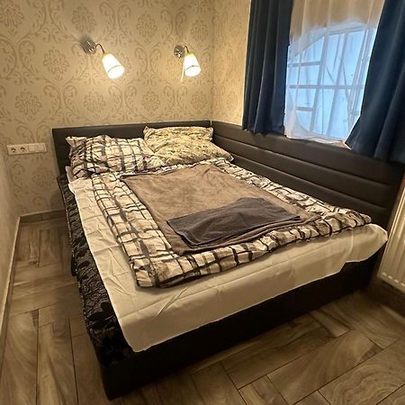 Bright Apartment In The Most Beautiful Street Of Budapest Vaci Street, Fashion Street Budapeste Exterior foto