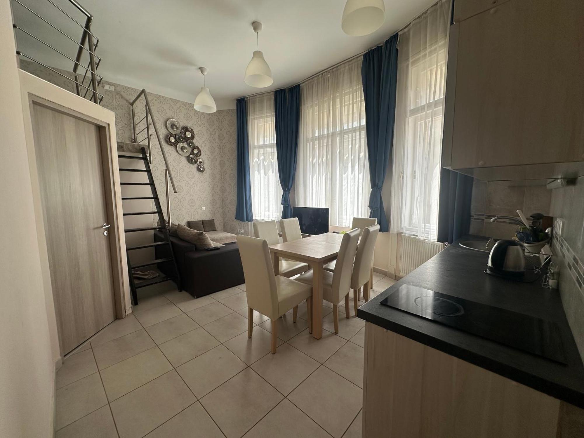 Bright Apartment In The Most Beautiful Street Of Budapest Vaci Street, Fashion Street Budapeste Exterior foto