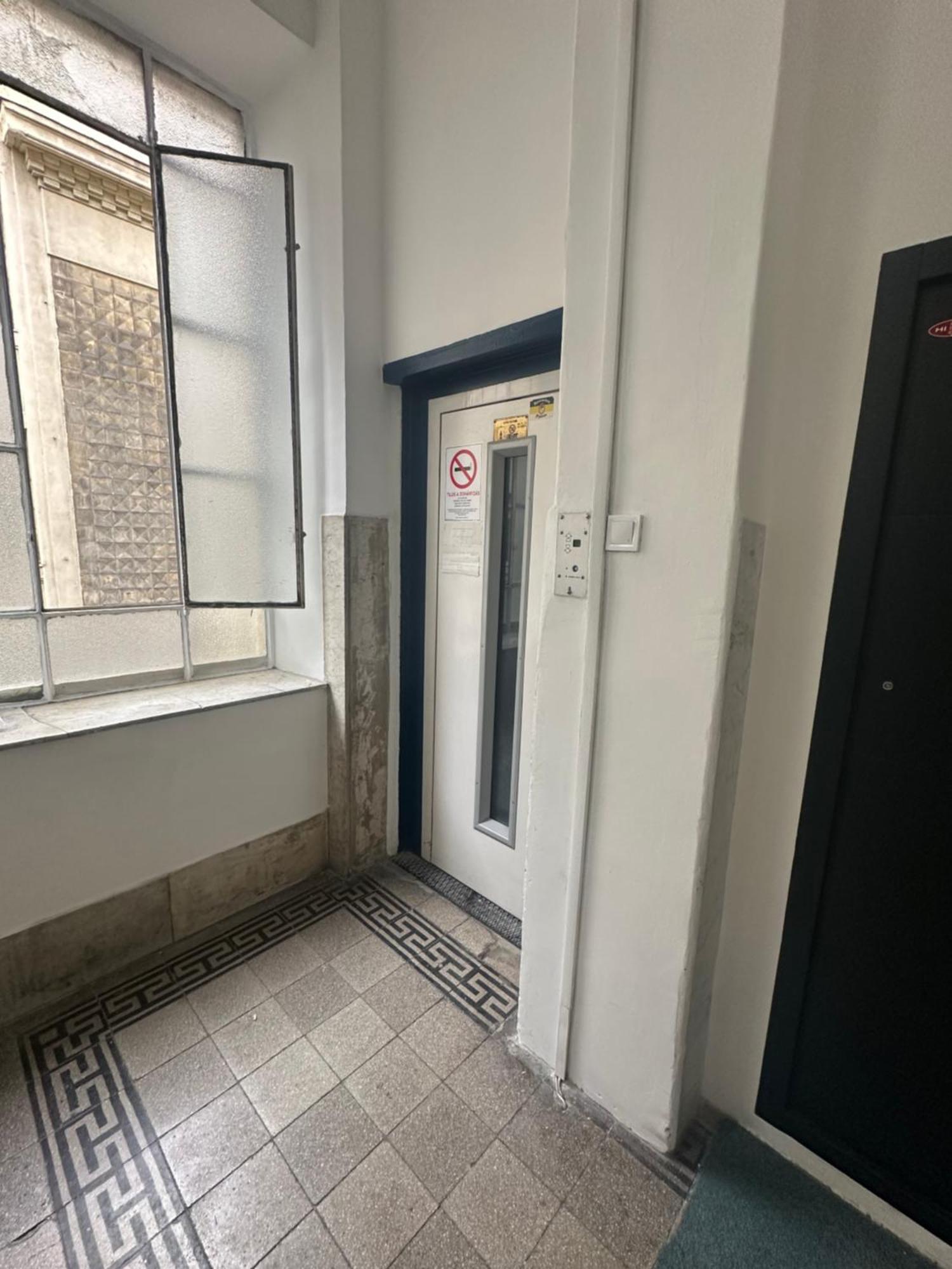 Bright Apartment In The Most Beautiful Street Of Budapest Vaci Street, Fashion Street Budapeste Exterior foto